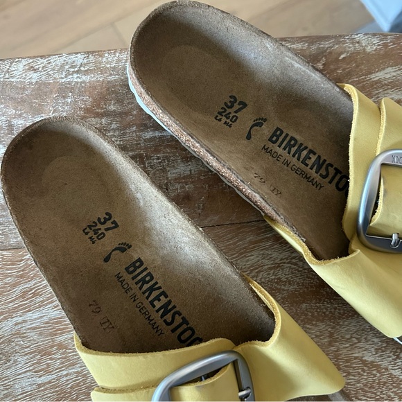 New Birkenstock Madrid Big Buckle Sandals Yellow Anthropologie - Picture 4 of 6